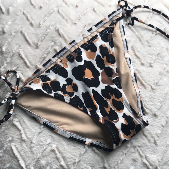 Victoria’s Secret Other - Victoria’s Secret Animal Print Bikini Bottoms 👙